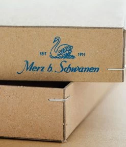 MERZ B SCHWANEN 204 RELAXED HENLEY SHIRT - NATURAL - -BARBOUR Shop Box1 b6961db0 2766 4a53 bf5f b94392ba3d21 1024x1024@2x