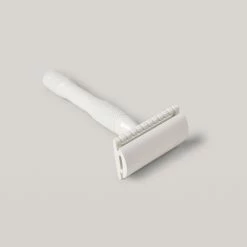WELL KEPT SAFETY RAZOR - CREAM 8 WELL KEPT SAFETY RAZOR - CREAM -BARBOUR Shop Dec142021 38 1024x1024@2x