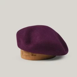 H.W. DOG & CO. BERET - WINE -BARBOUR Shop H.W.DogAW22 36 1024x1024@2x