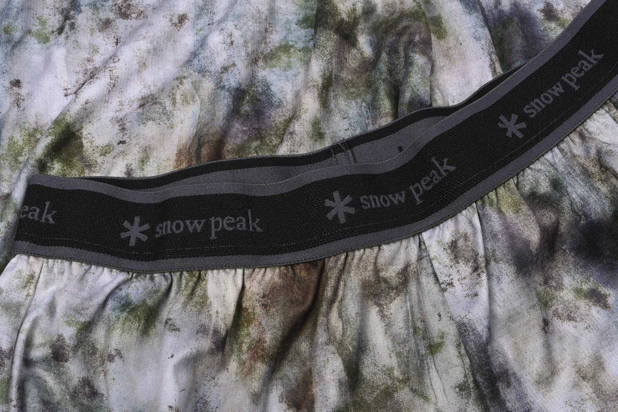 SNOW PEAK PRINTED INSECT SHEILD LEGGINGS - GREEN 4 SNOW PEAK PRINTED INSECT SHEILD LEGGINGS - GREEN - Image 2