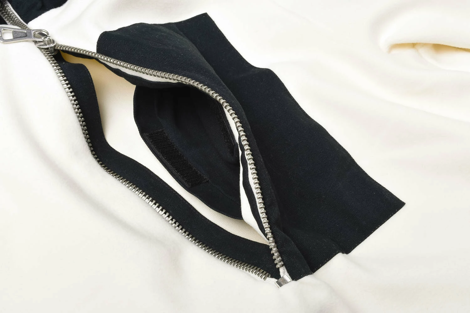 USED ALBAM SPORT FLEECE HALF ZIP SWEATSHIRT - WHITE 5 USED ALBAM SPORT FLEECE HALF ZIP SWEATSHIRT - WHITE - Image 3